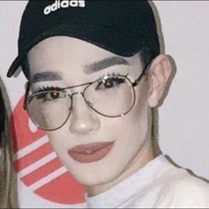 Meet your Posher, Bella